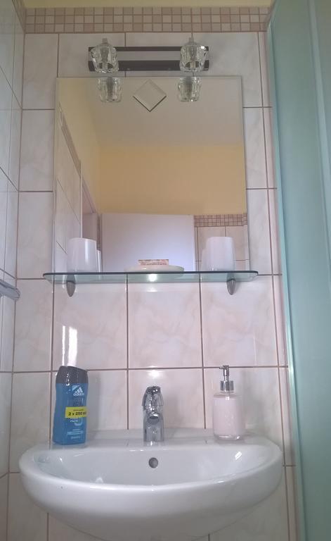Pongrácz Apartman Zirc Exterior foto