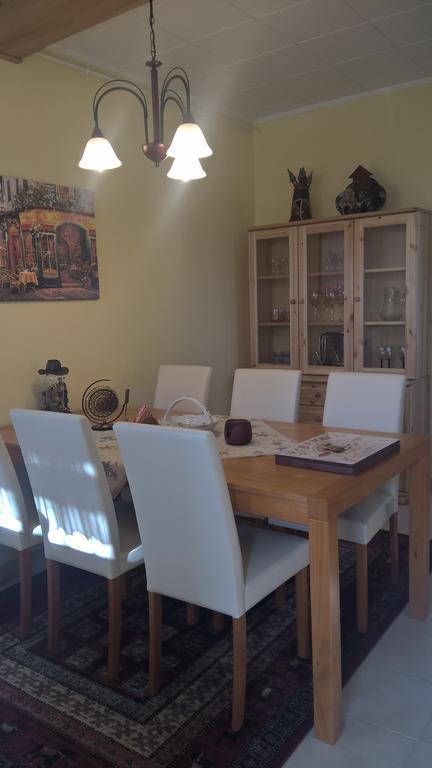 Pongrácz Apartman Zirc Exterior foto